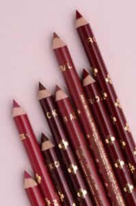 DELINEADOR DE LABIOS KATALIA TODOS LOS TONOS