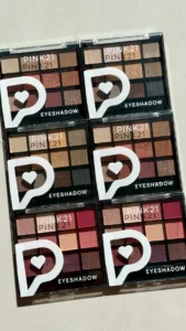 PALETA DE SOMBRAS CON APLICADOR PINK 21