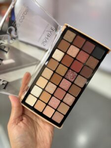 PALETA DE SOMBRAS FLAWLESS 32 TONOS SANIYE