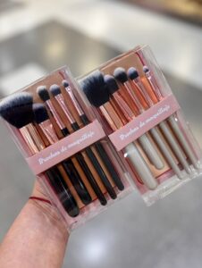 BROCHAS MELY X5 ROSTRO Y OJOS NEGRO